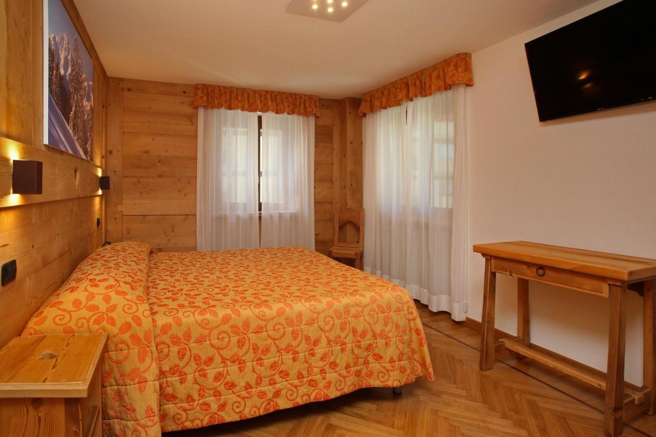Hotel Biancaneve Sauze D'Oulx Exterior photo