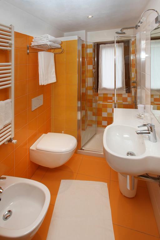 Hotel Biancaneve Sauze D'Oulx Room photo